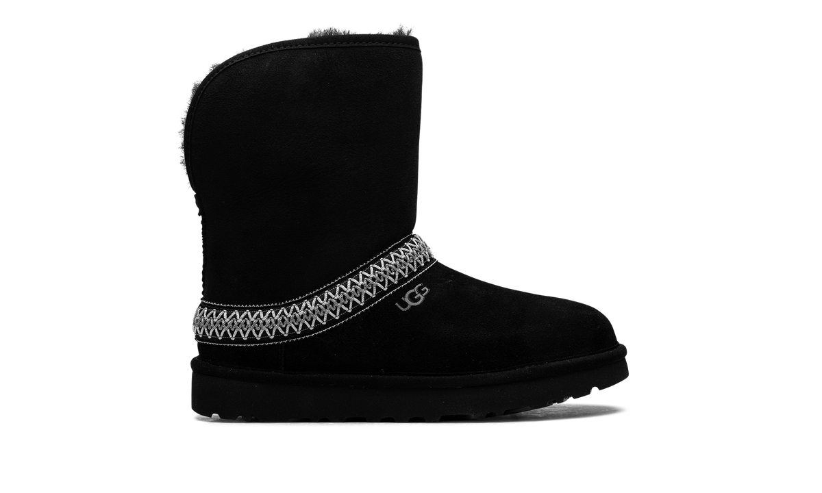 Classic Short Crescent Boot WMNS "Black" 1161770 BLK