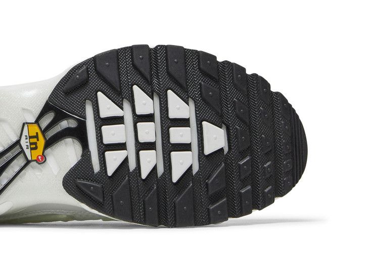 Nike Wmns Air Max Plus Premium 'Triple White'