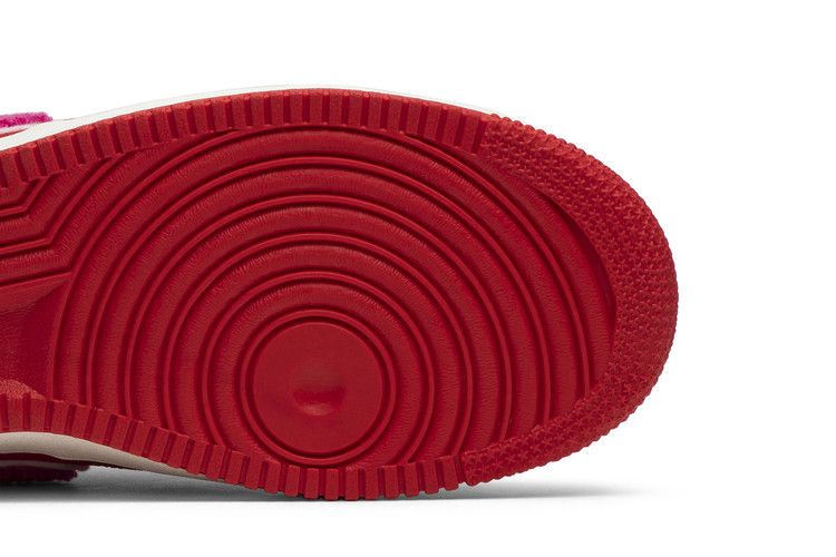 Emotionally Unavailable x Nike Air Force 1 High 'Heart'