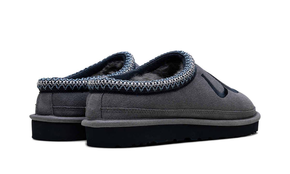 Tasman Logo slippers "Grey" 1112448 MDSP