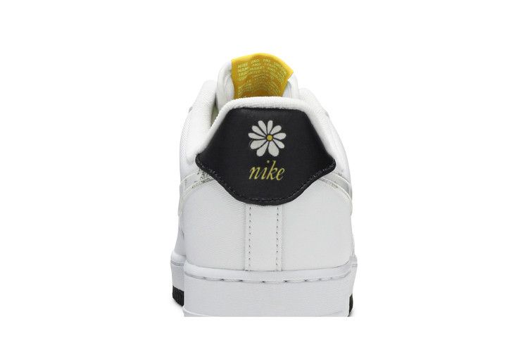 Nike Air Force 1 '07 LV8 'Daisy Pack