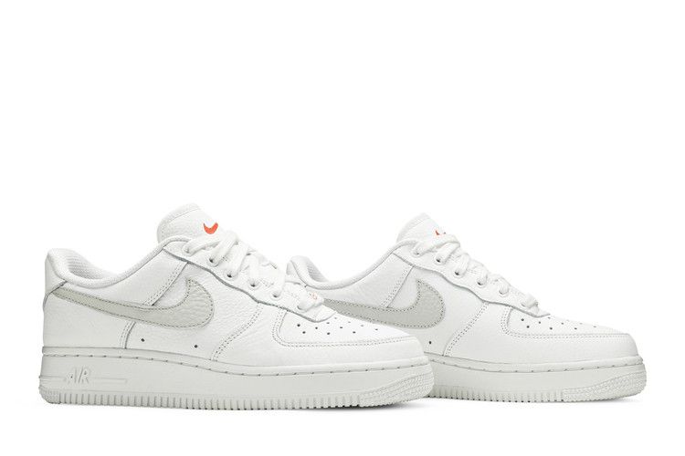 Nike Wmns Air Force 1 '07 'Light Bone'