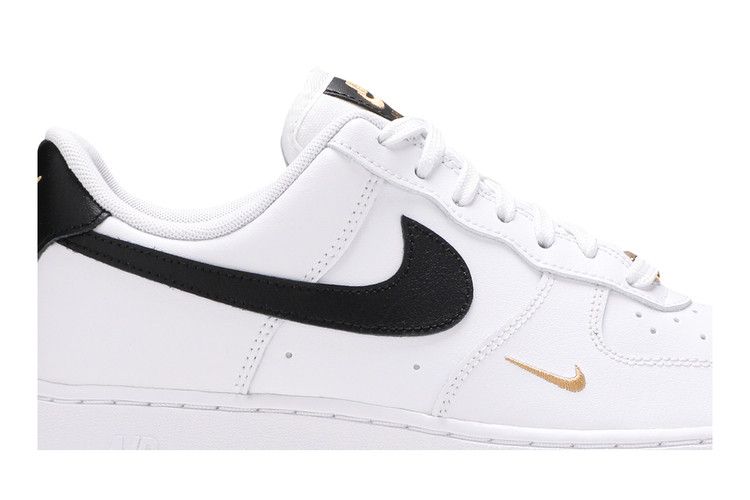 Nike Wmns Air Force 1 '07 Essential 'White Black'