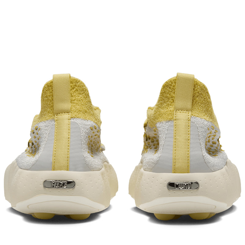 Nike Mind 002 Flyknit - Light Bone/Saturn Gold