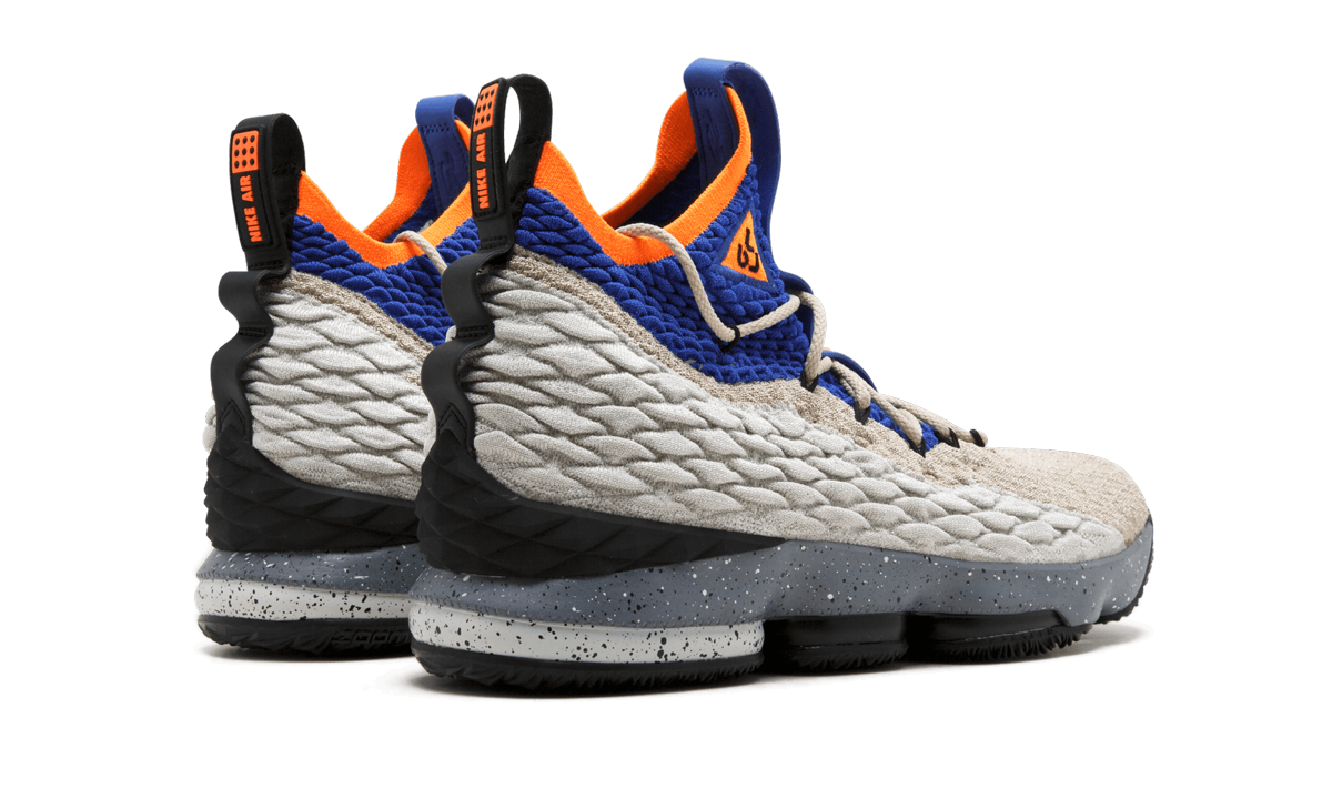 LeBron 15 "Mowabb" AR4831 900