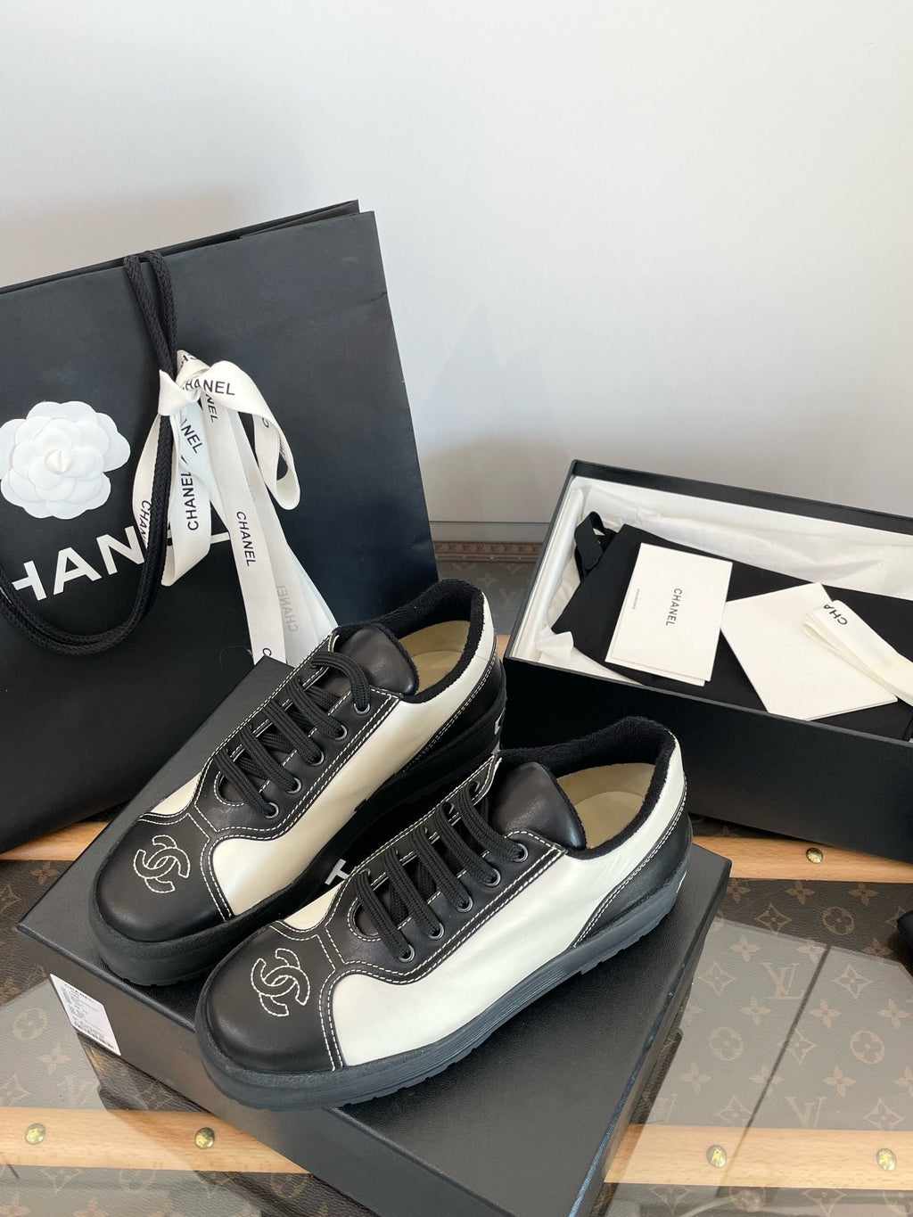 SE1517 CC Sneakers / Size9-10