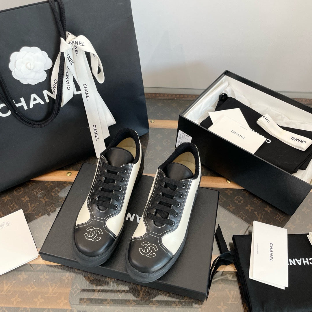 SE1517 CC Sneakers / Size9-10