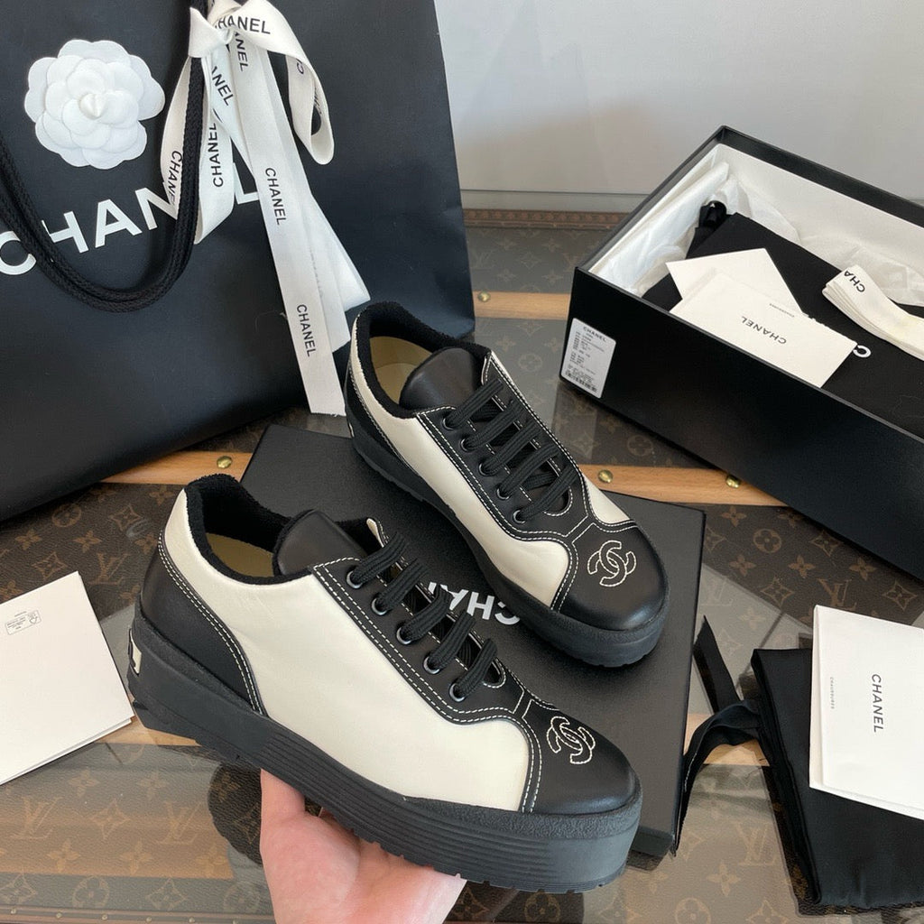 SE1517 CC Sneakers / Size9-10