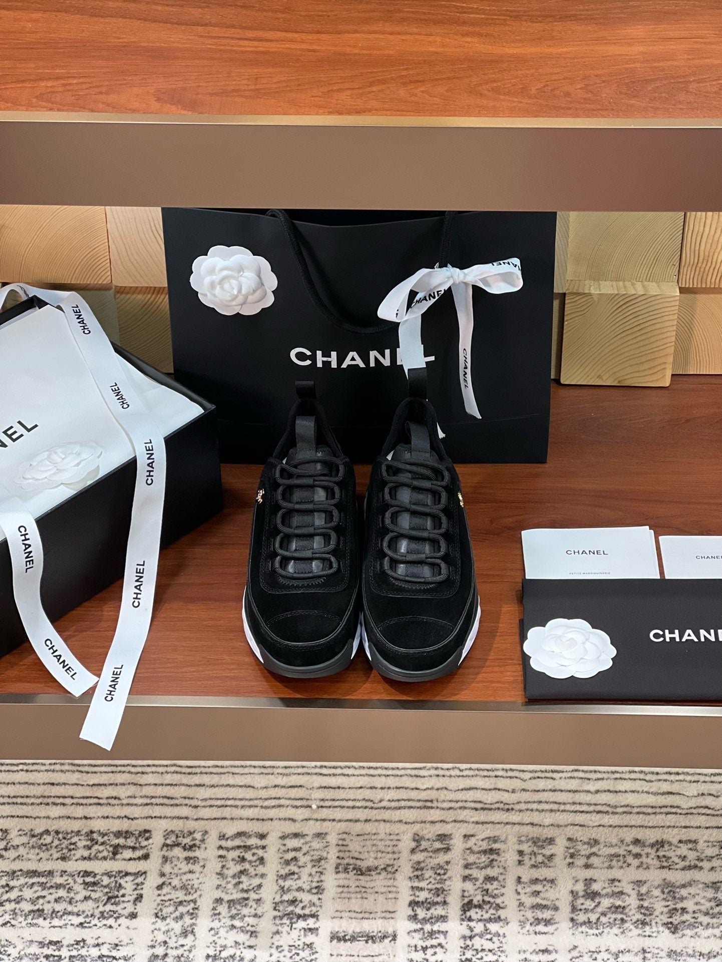 SE1712 Chanel Sneakers / Size5-12
