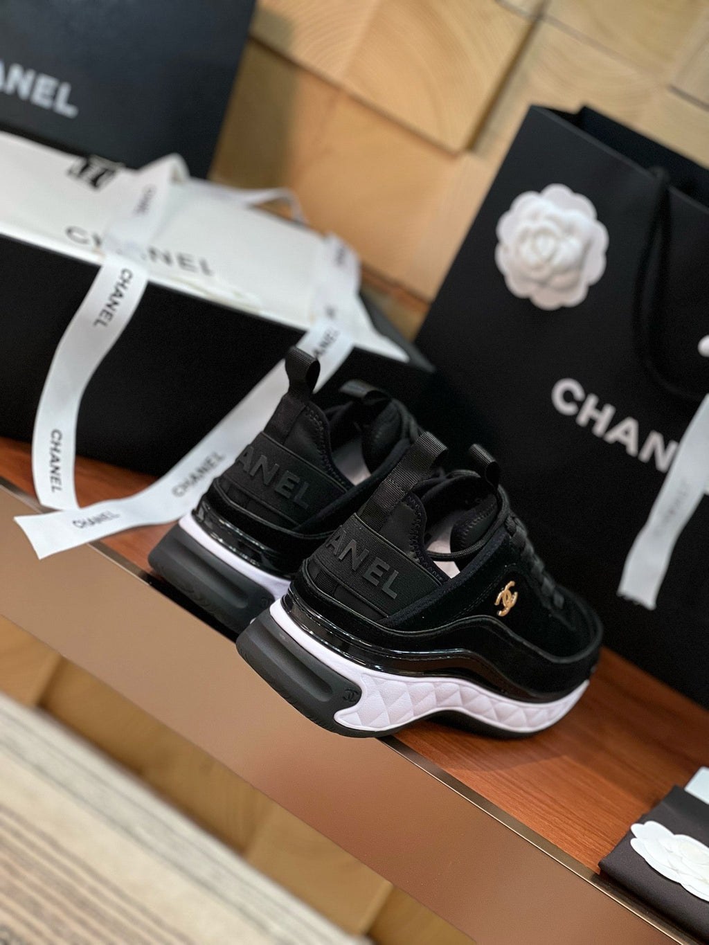 SE1712 Chanel Sneakers / Size5-12