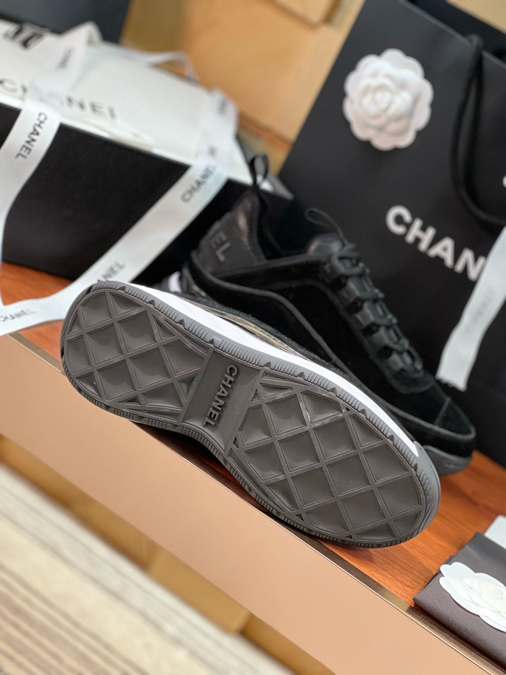 SE1712 Chanel Sneakers / Size5-12