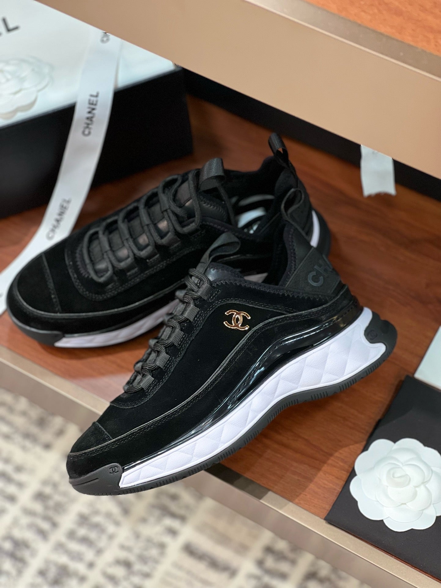 SE1712 Chanel Sneakers / Size5-12