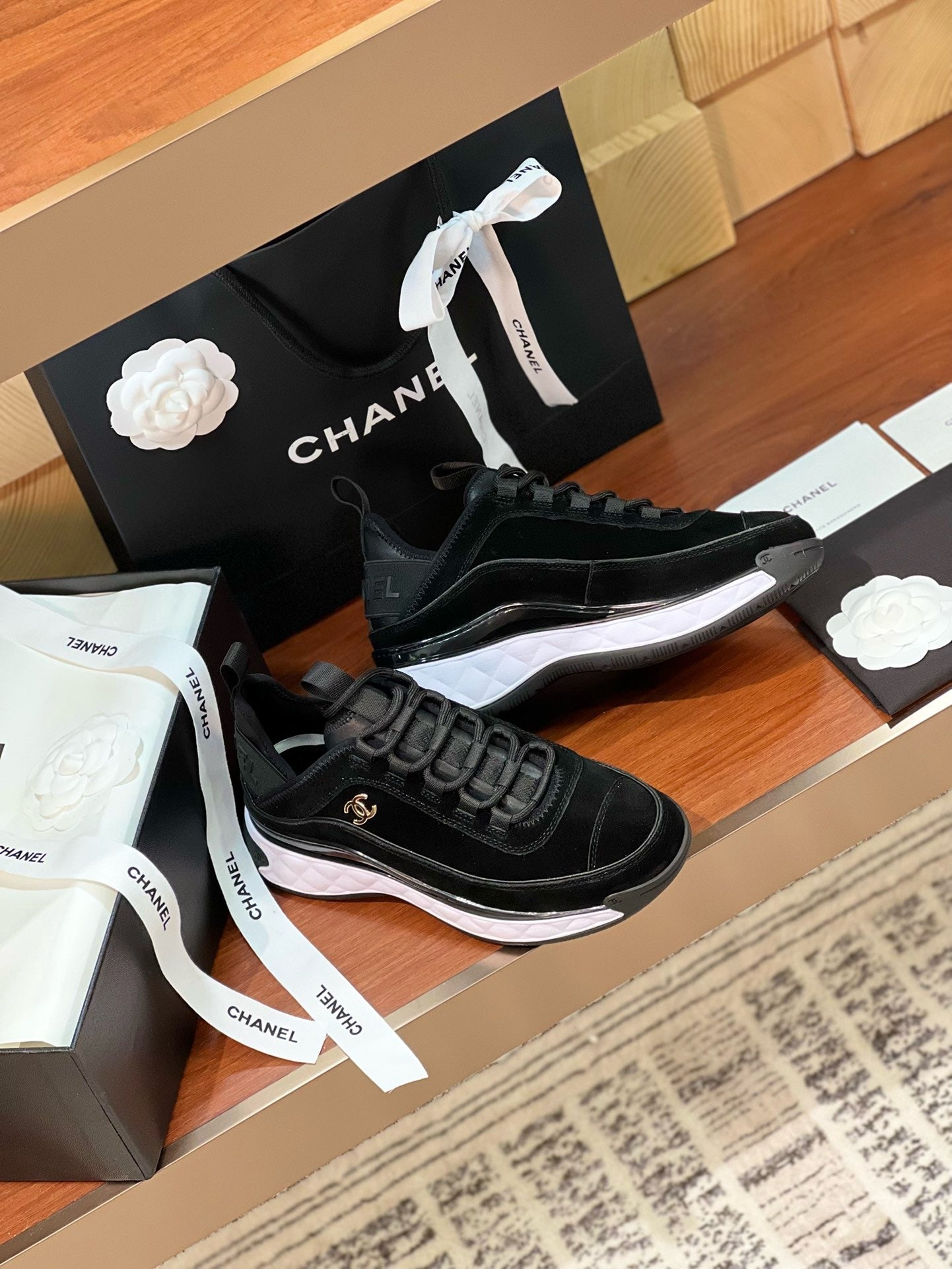 SE1712 Chanel Sneakers / Size5-12