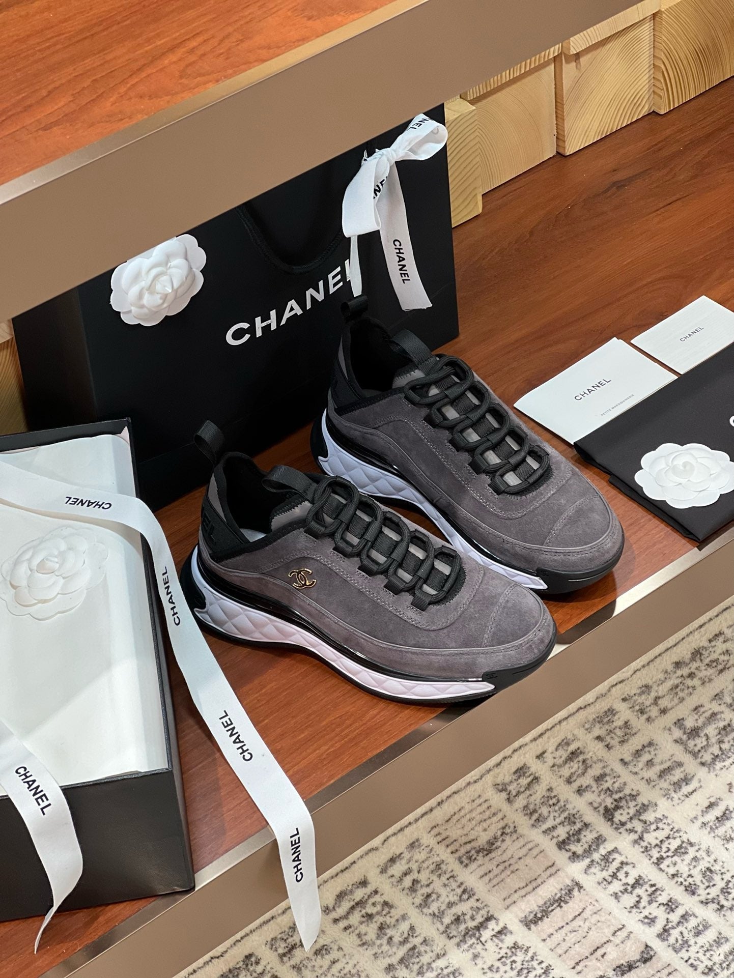 SE1714 Chanel Sneakers / Size5-12