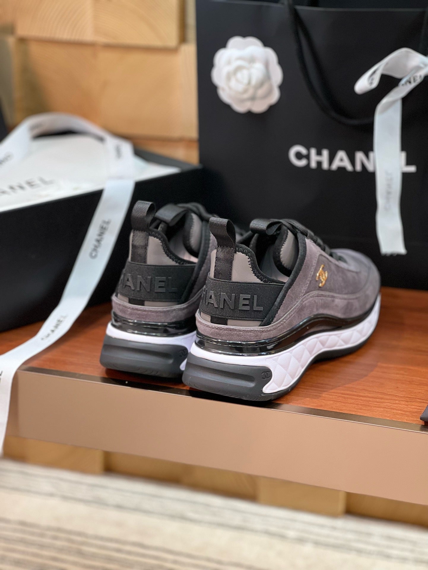 SE1714 Chanel Sneakers / Size5-12