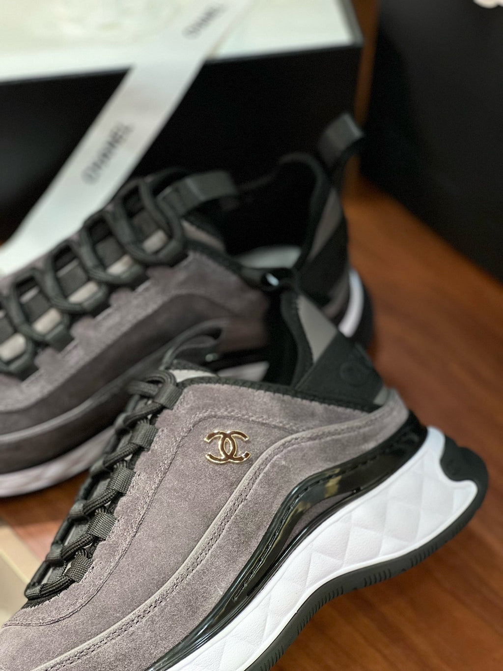 SE1714 Chanel Sneakers / Size5-12
