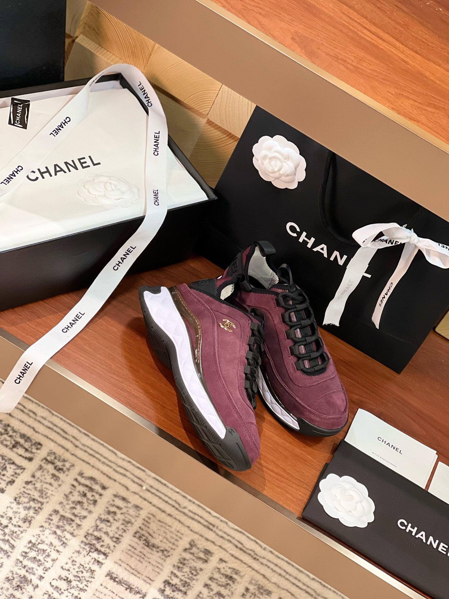 SE1715 Chanel Sneakers / Size5-12