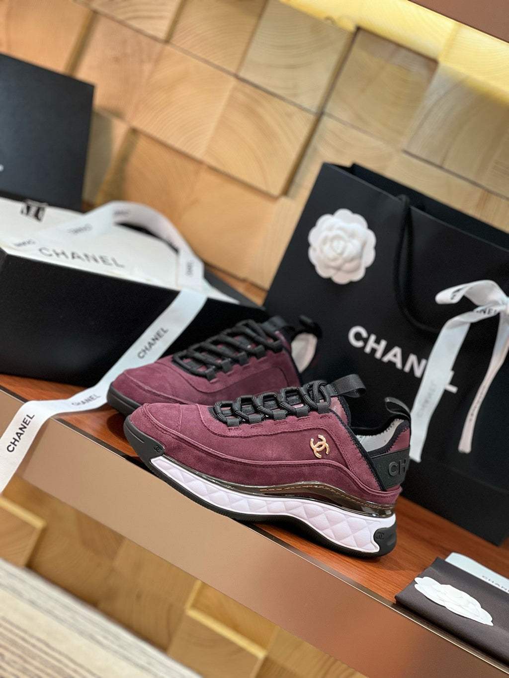 SE1715 Chanel Sneakers / Size5-12