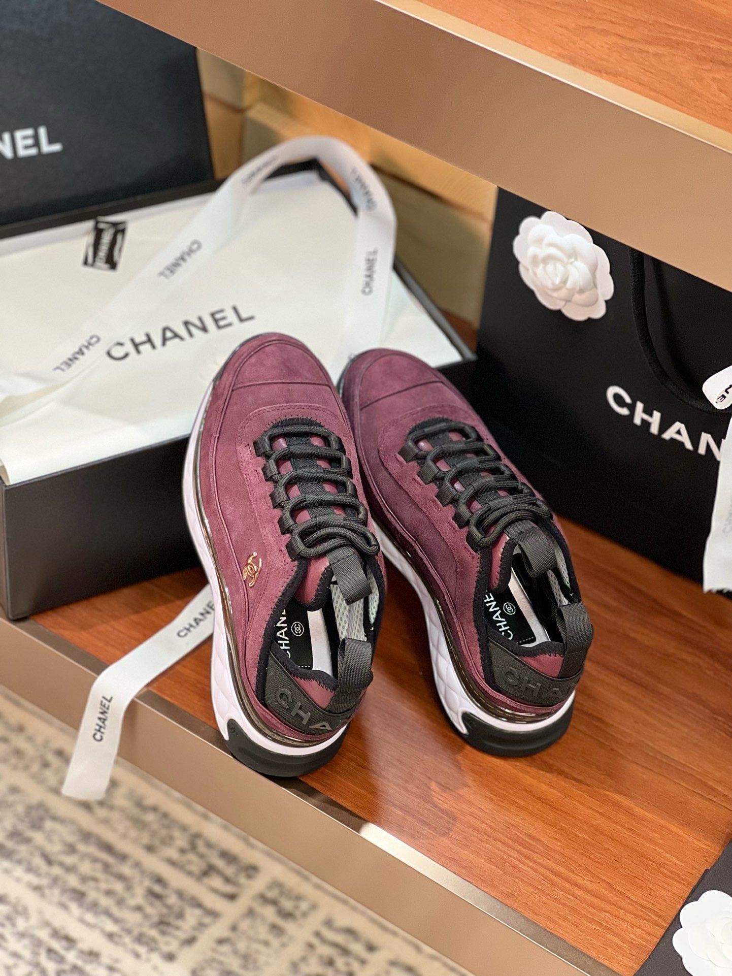 SE1715 Chanel Sneakers / Size5-12