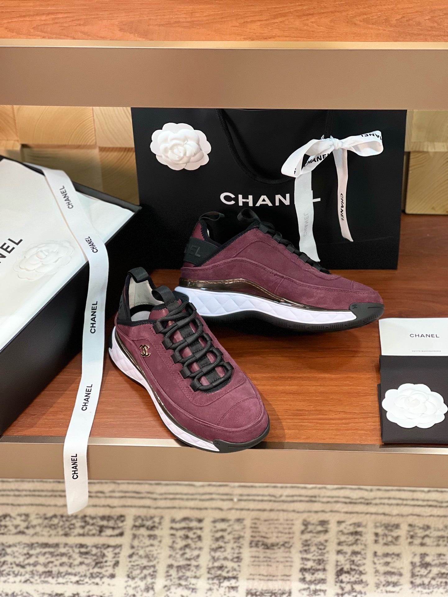 SE1715 Chanel Sneakers / Size5-12