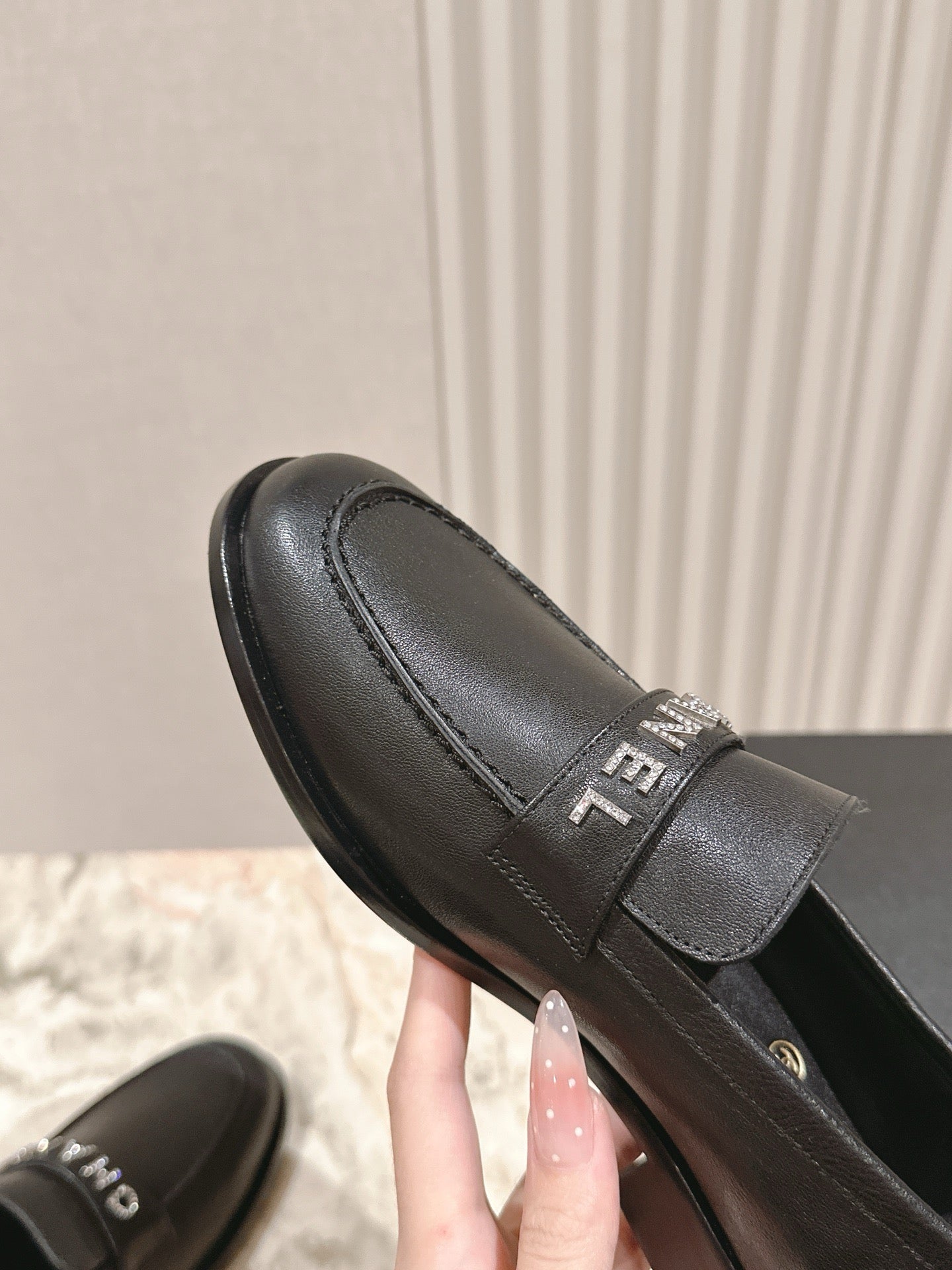 SE1711 Chanel Moccasins / Size5-11