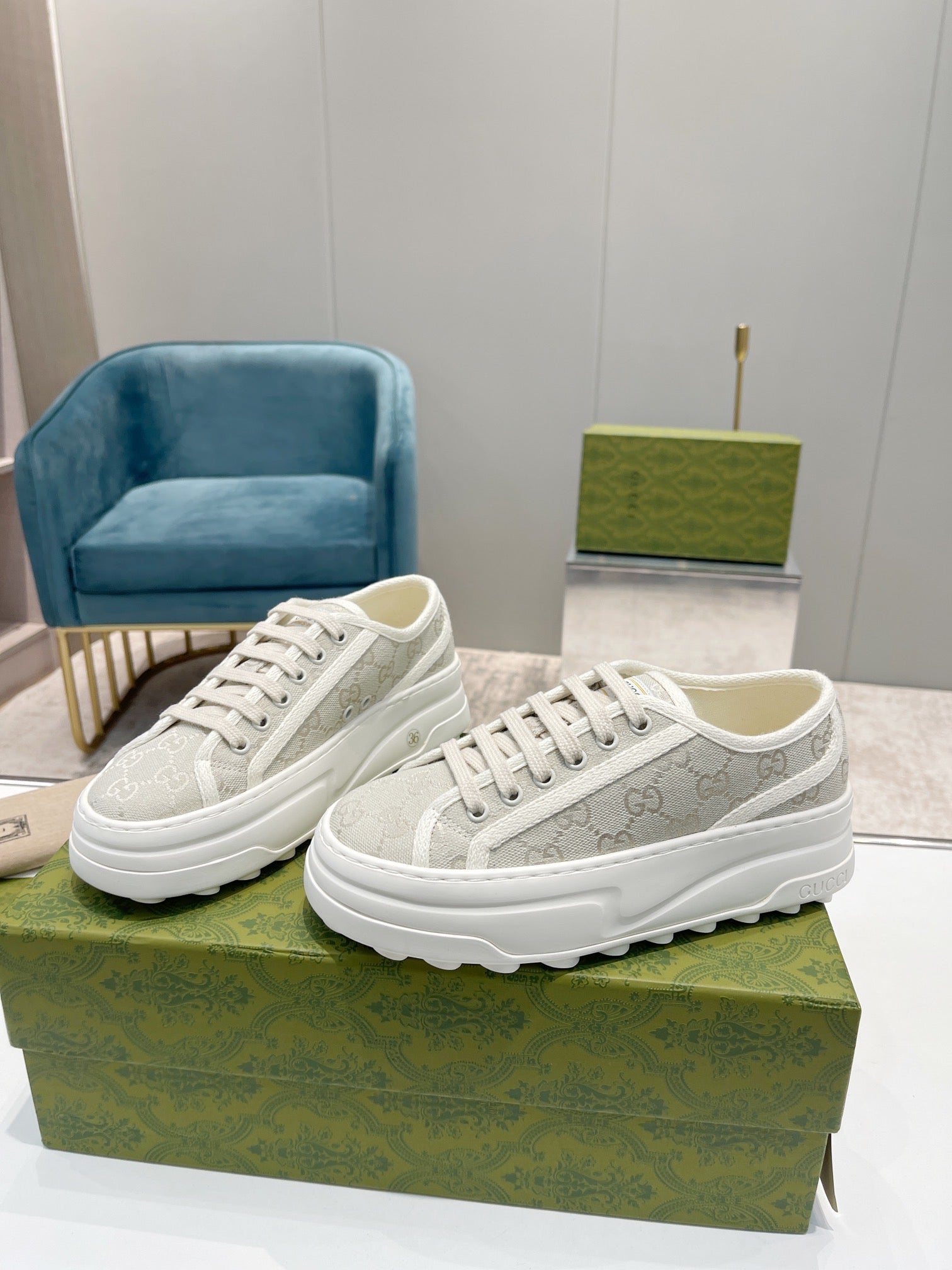 SE1146 GG Sneakers / Size5-11