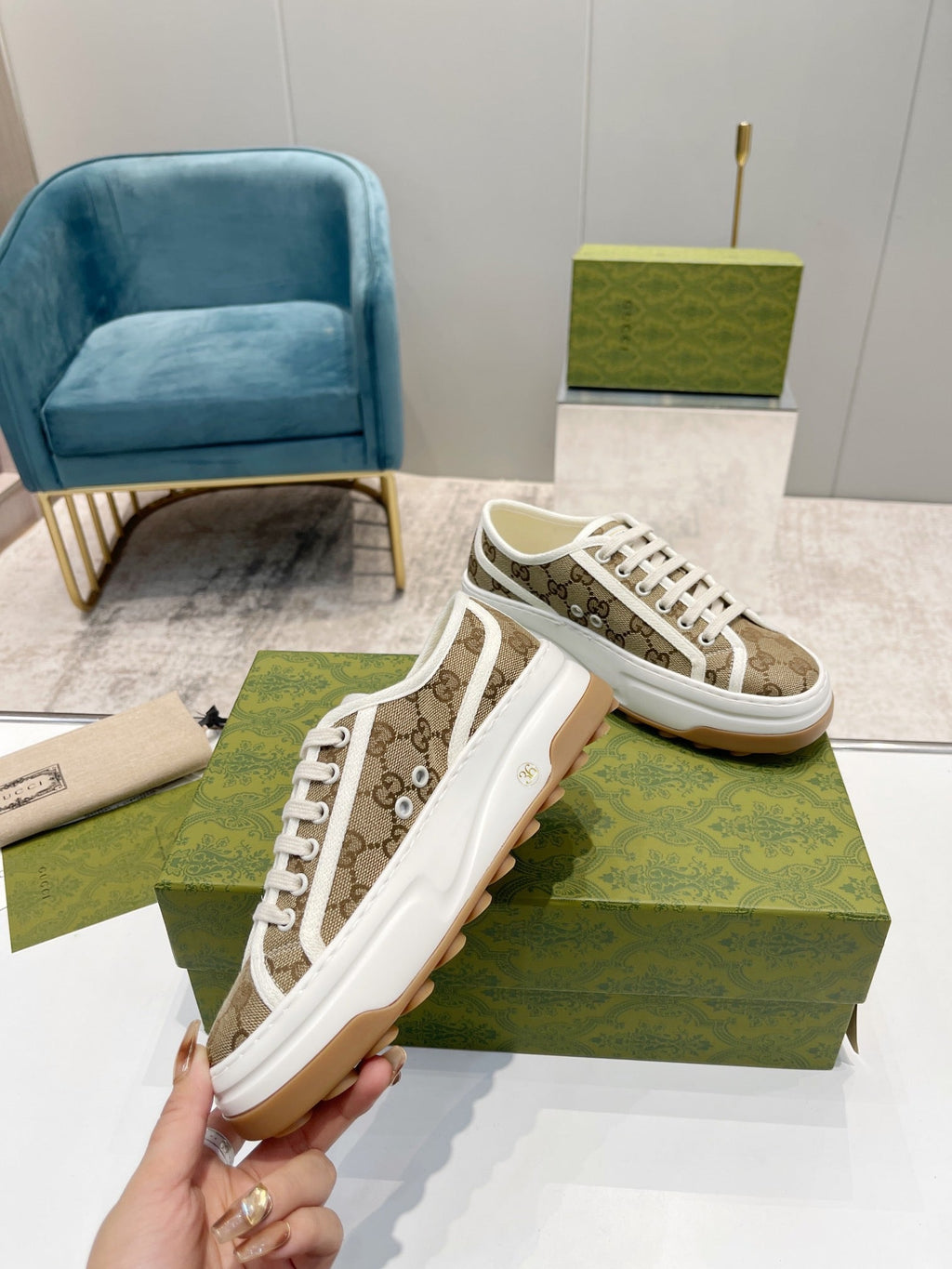 SE1147 GG Sneakers / Size5-11