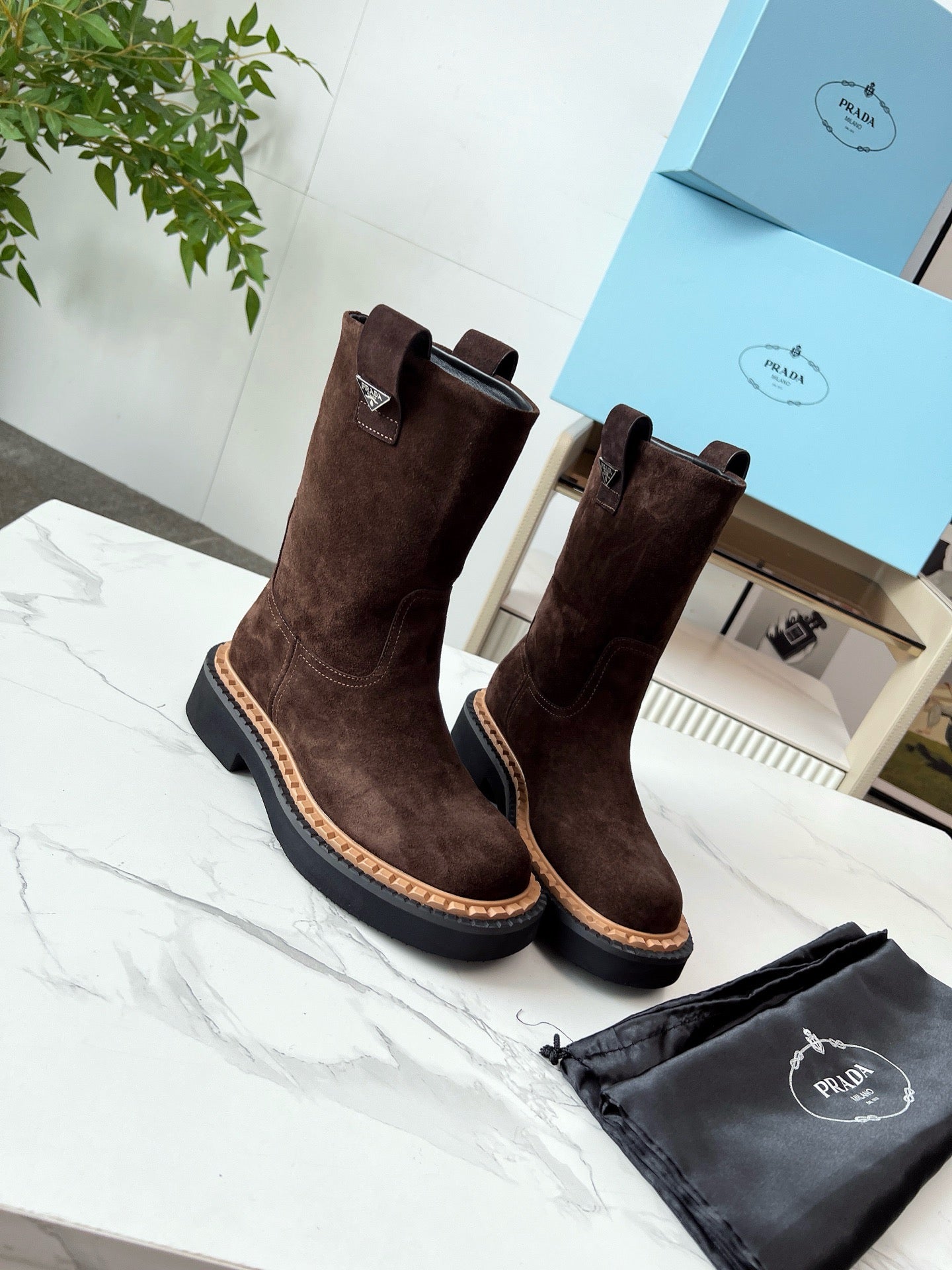 SE1724 Prada Leather Booties / Size5-11