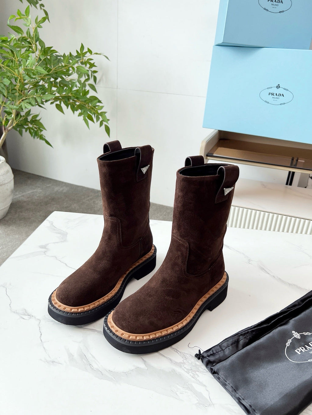 SE1724 Prada Leather Booties / Size5-11