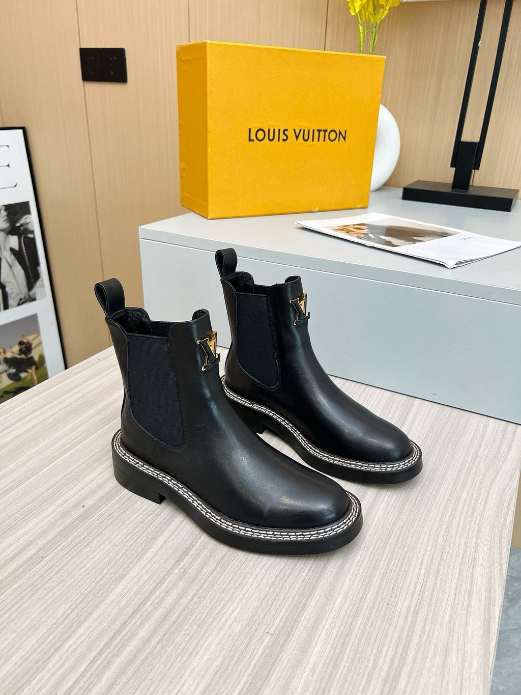 SE1721 LV Beaubourg Ankle Boot / Size5-11