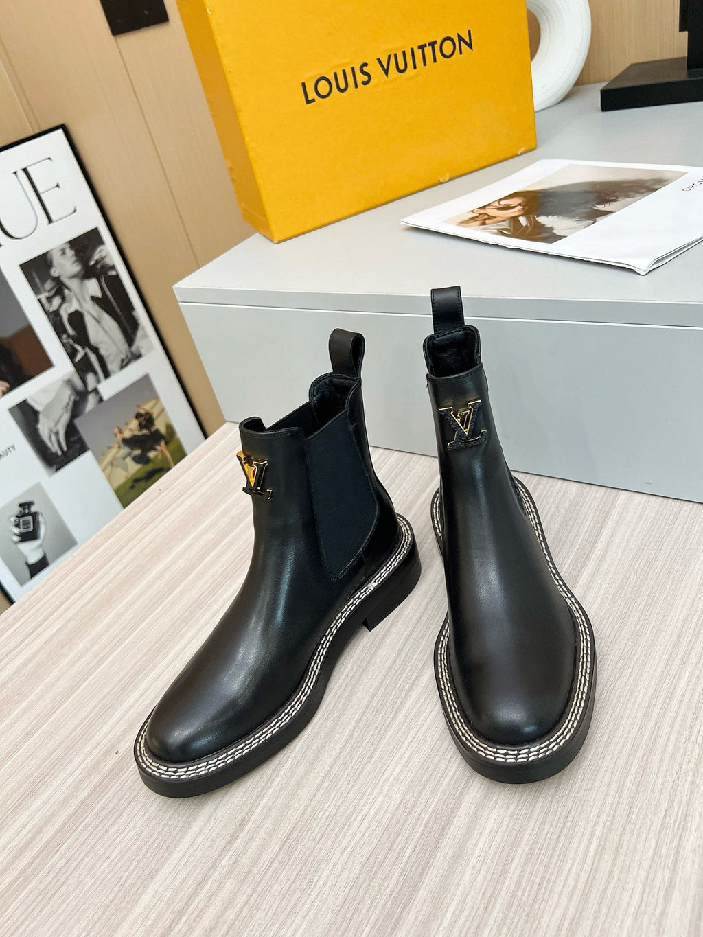 SE1721 LV Beaubourg Ankle Boot / Size5-11