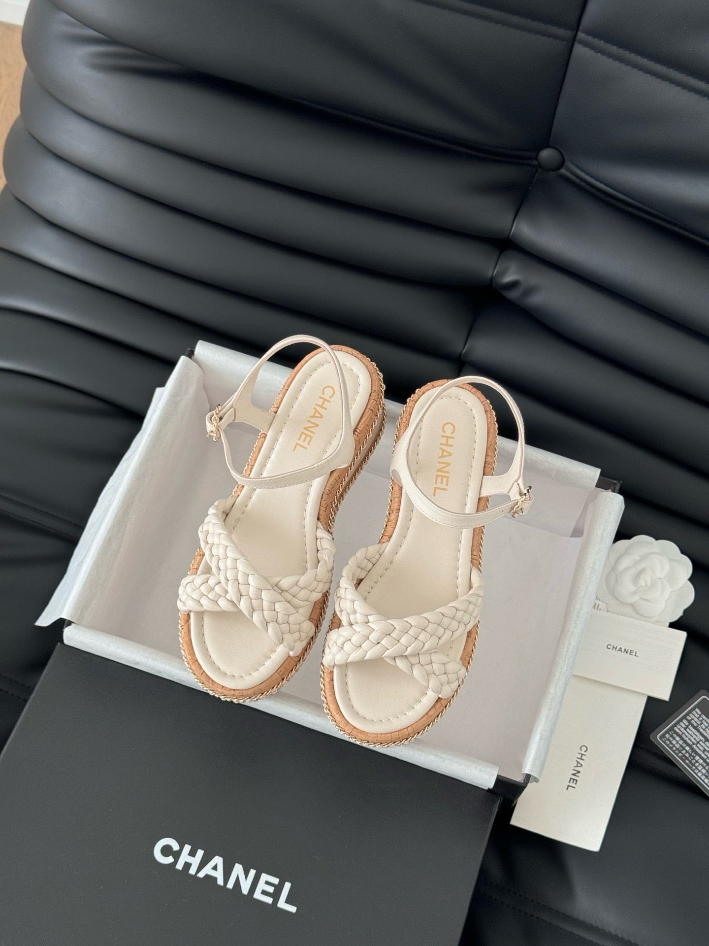 SE1586 Chanel Sandals / Size5-11