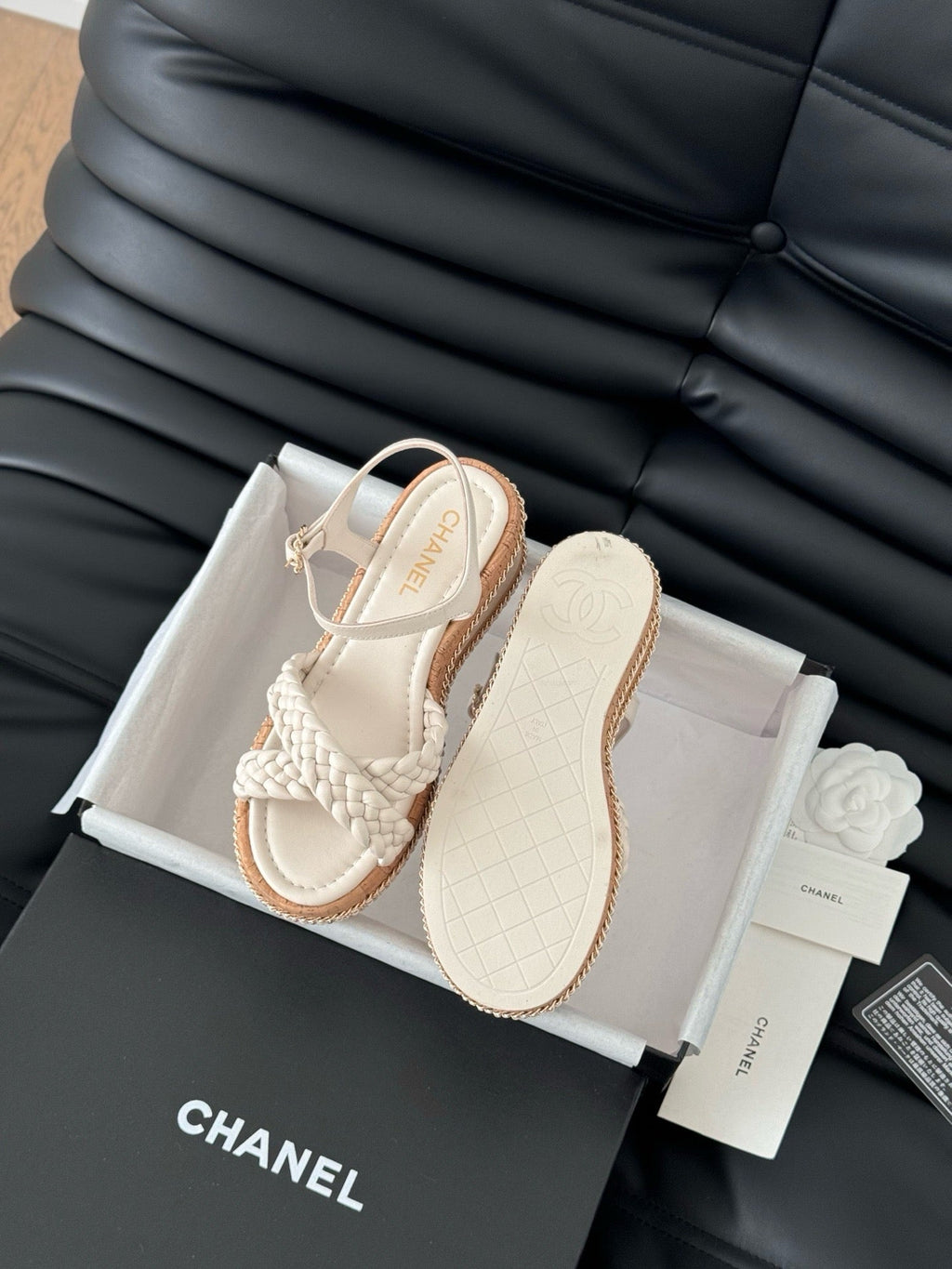 SE1586 Chanel Sandals / Size5-11