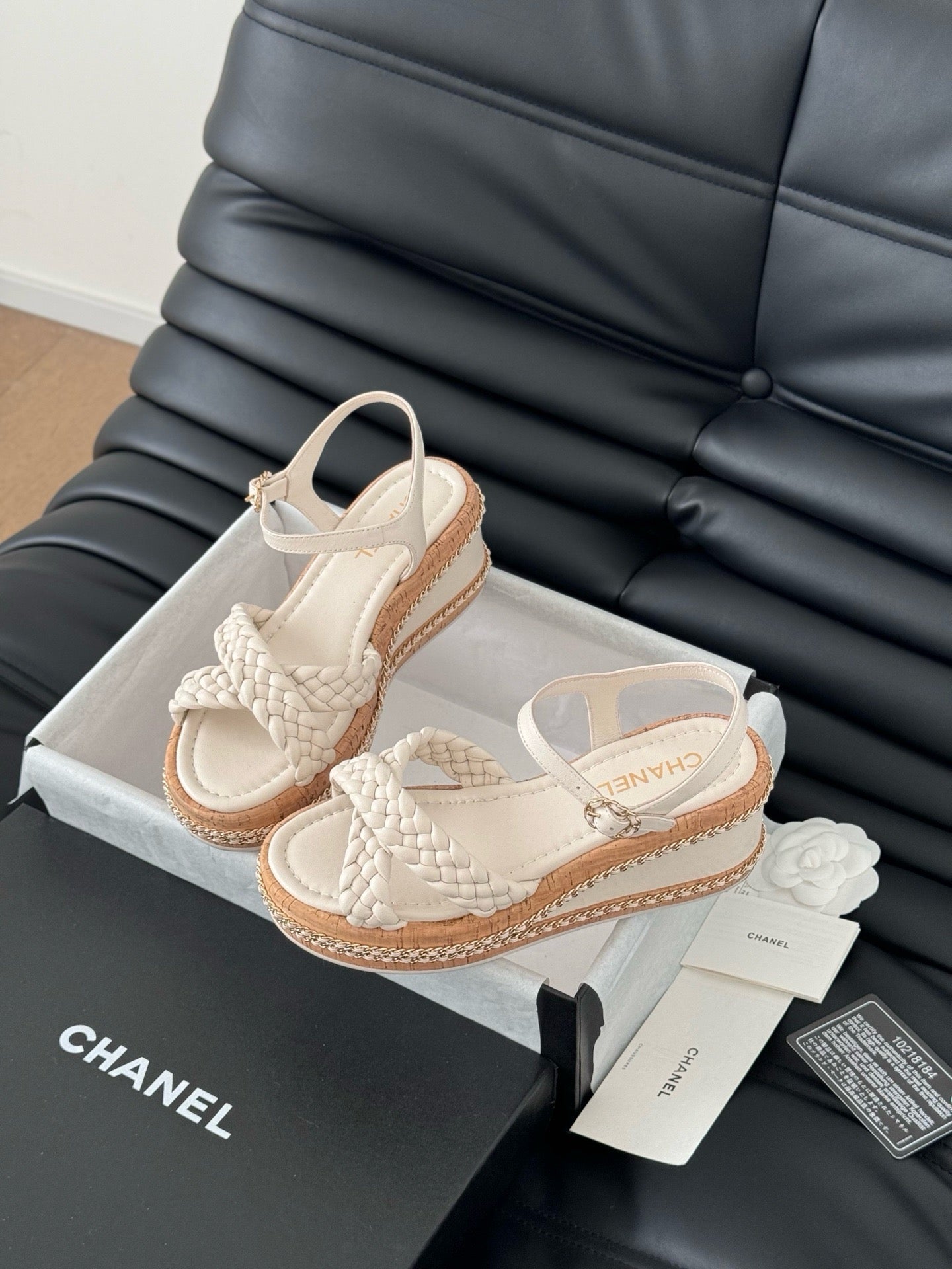 SE1586 Chanel Sandals / Size5-11