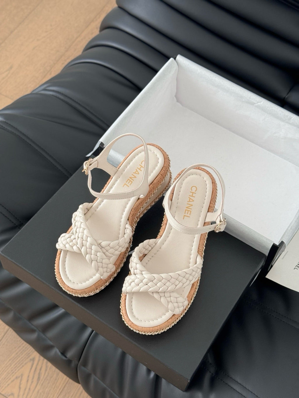 SE1586 Chanel Sandals / Size5-11