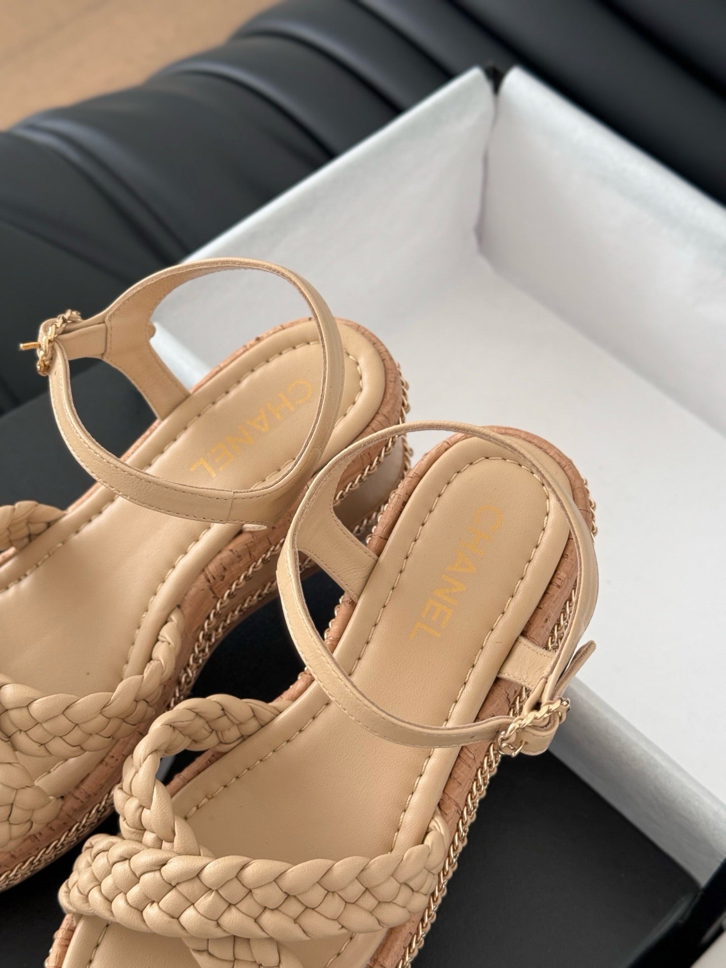SE1588 Chanel Sandals / Size5-11