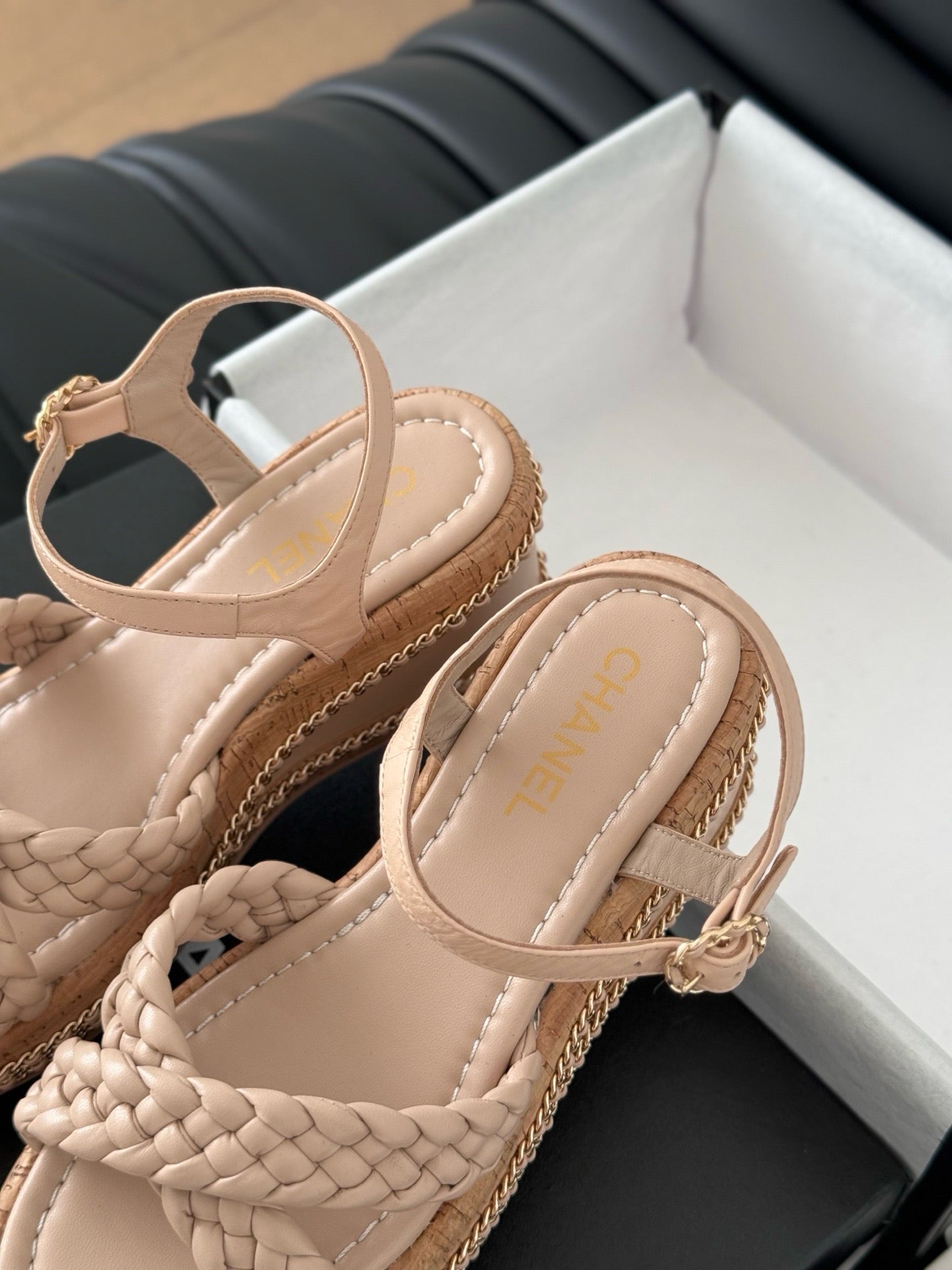 SE1587 Chanel Sandals / Size5-11