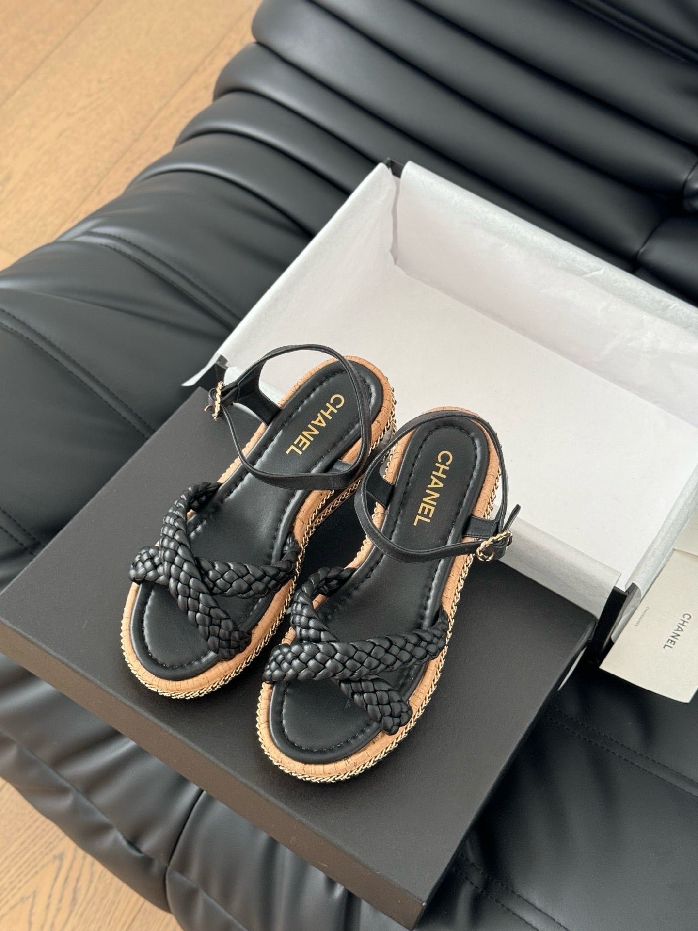 SE1589 Chanel Sandals / Size5-11