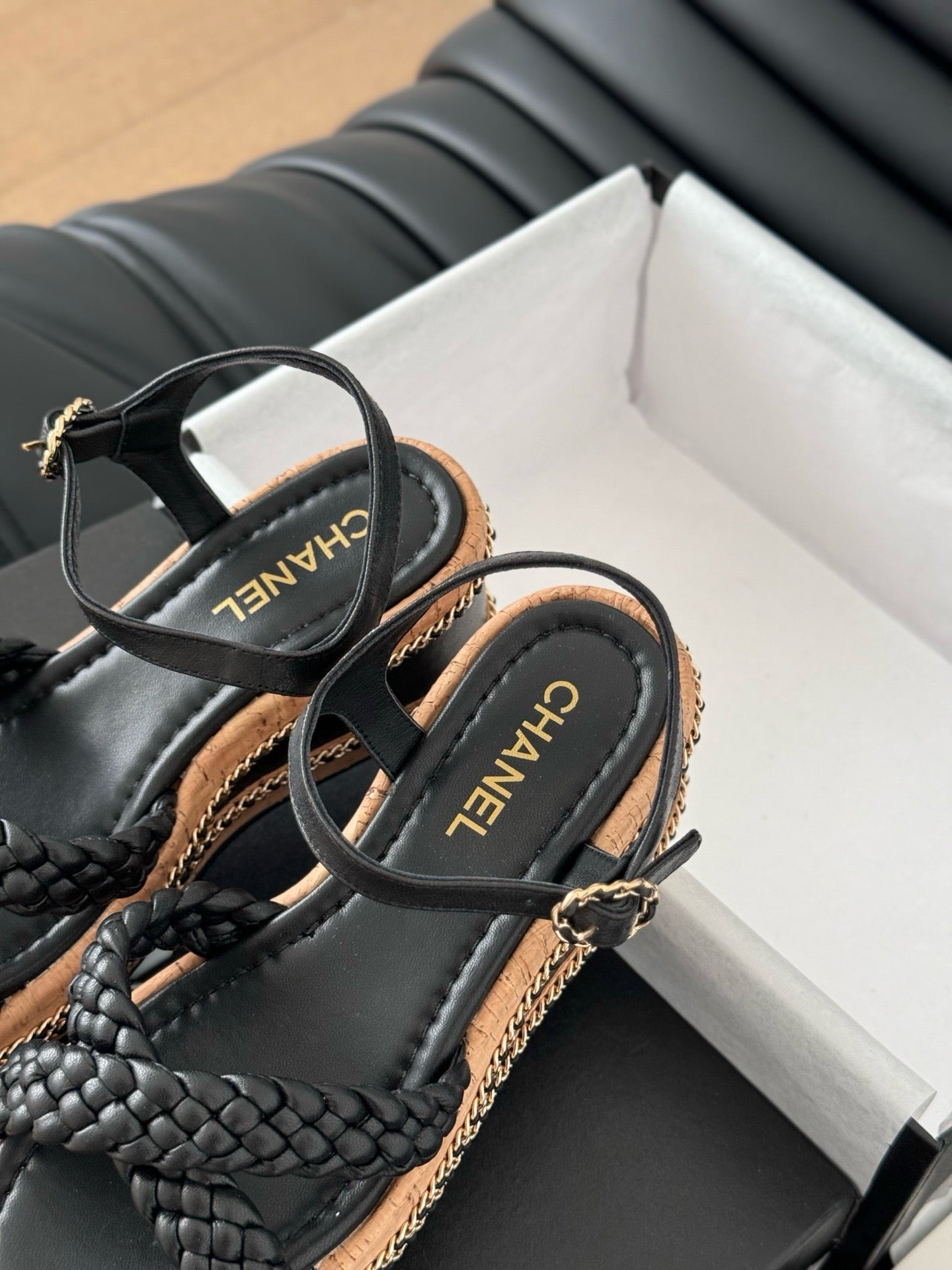 SE1589 Chanel Sandals / Size5-11