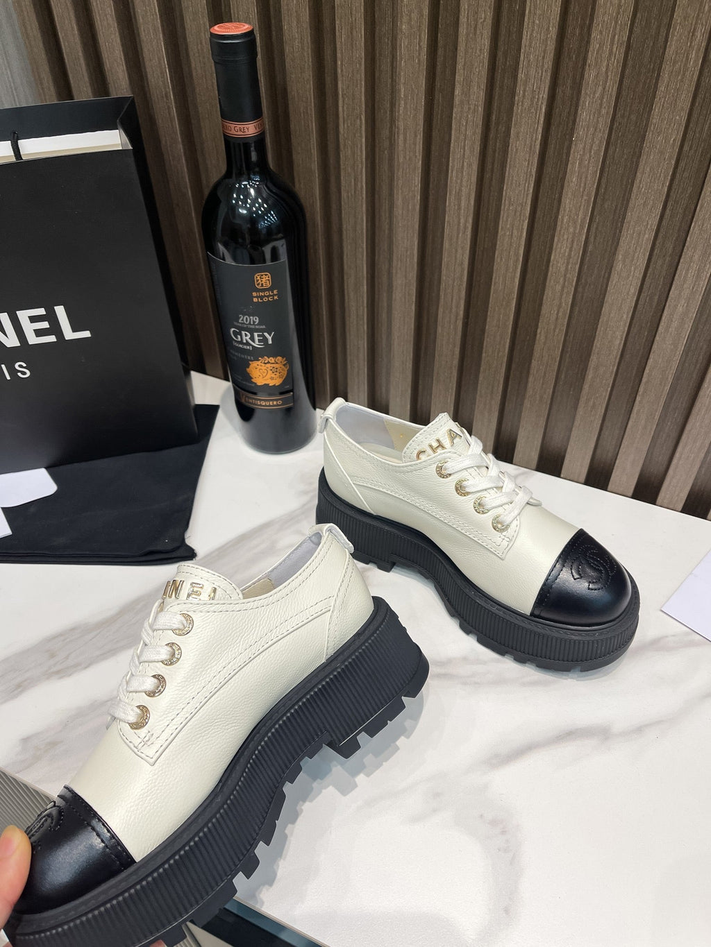 SE1203 CC Lace-Up Shoes