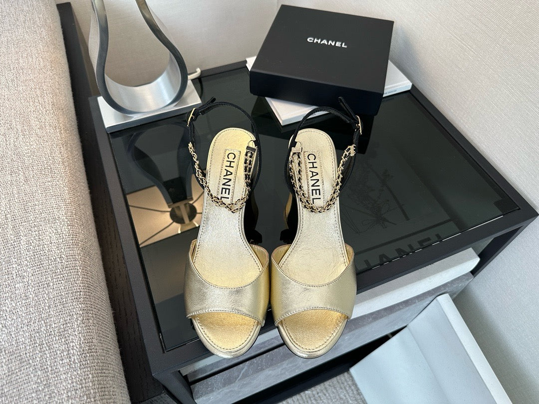 SE1598 Chanel Sandals / Size5-10
