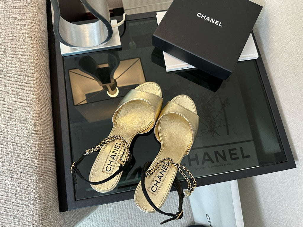 SE1598 Chanel Sandals / Size5-10