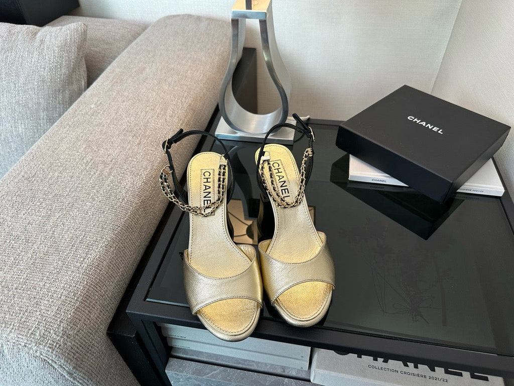 SE1598 Chanel Sandals / Size5-10