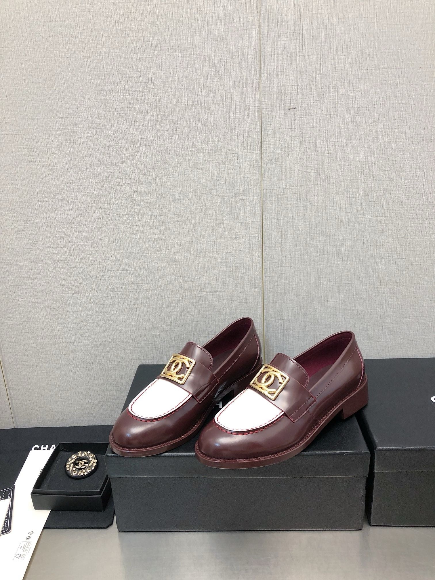 SE1601 Chanel Moccasins / Size5-10