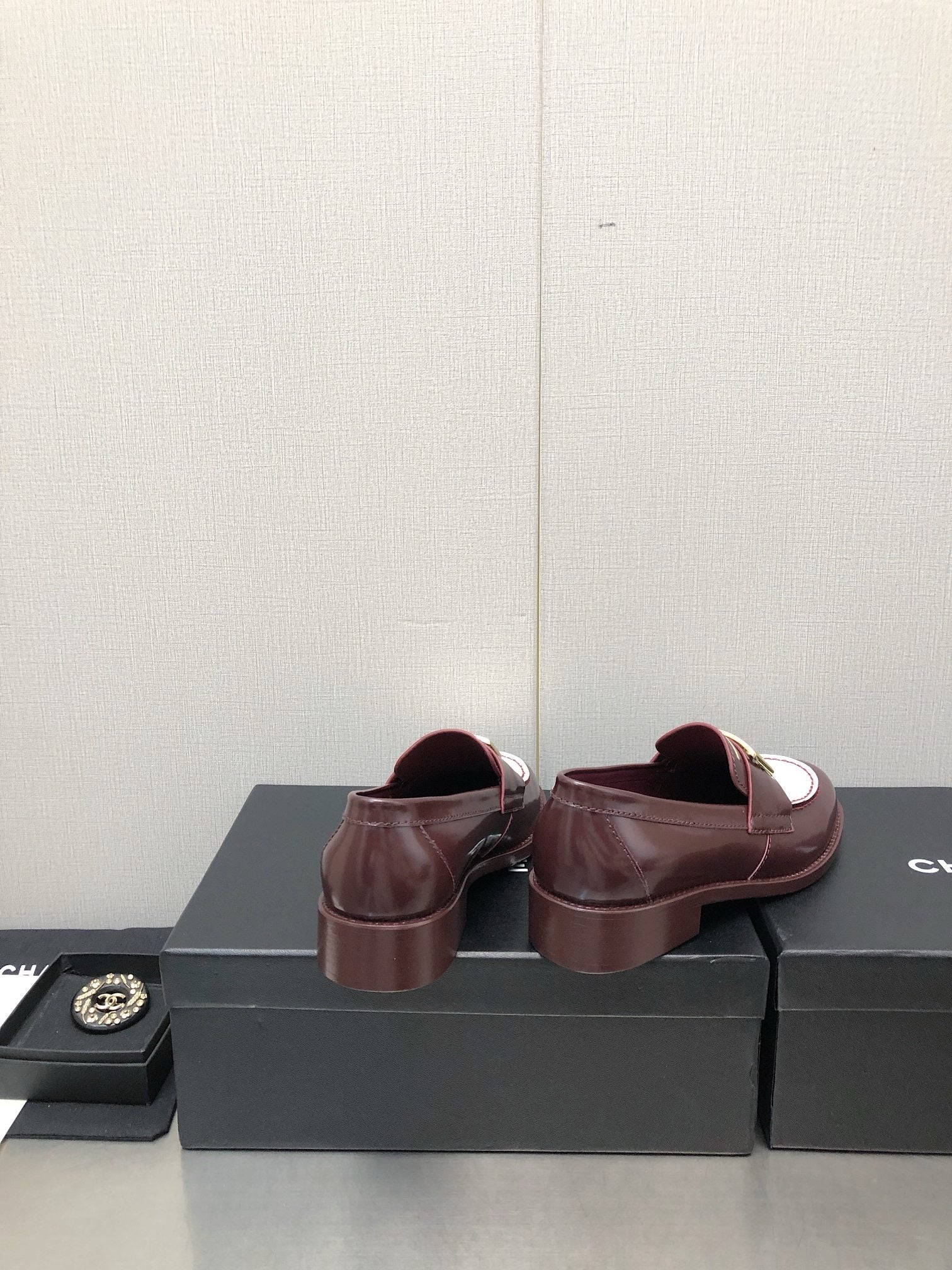 SE1601 Chanel Moccasins / Size5-10