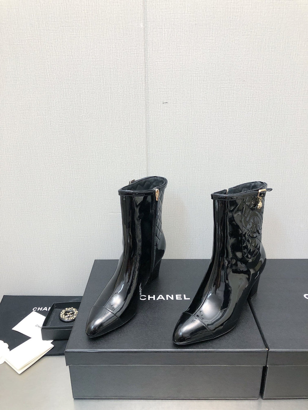 SE1205 CC Short Boots / Size4-10