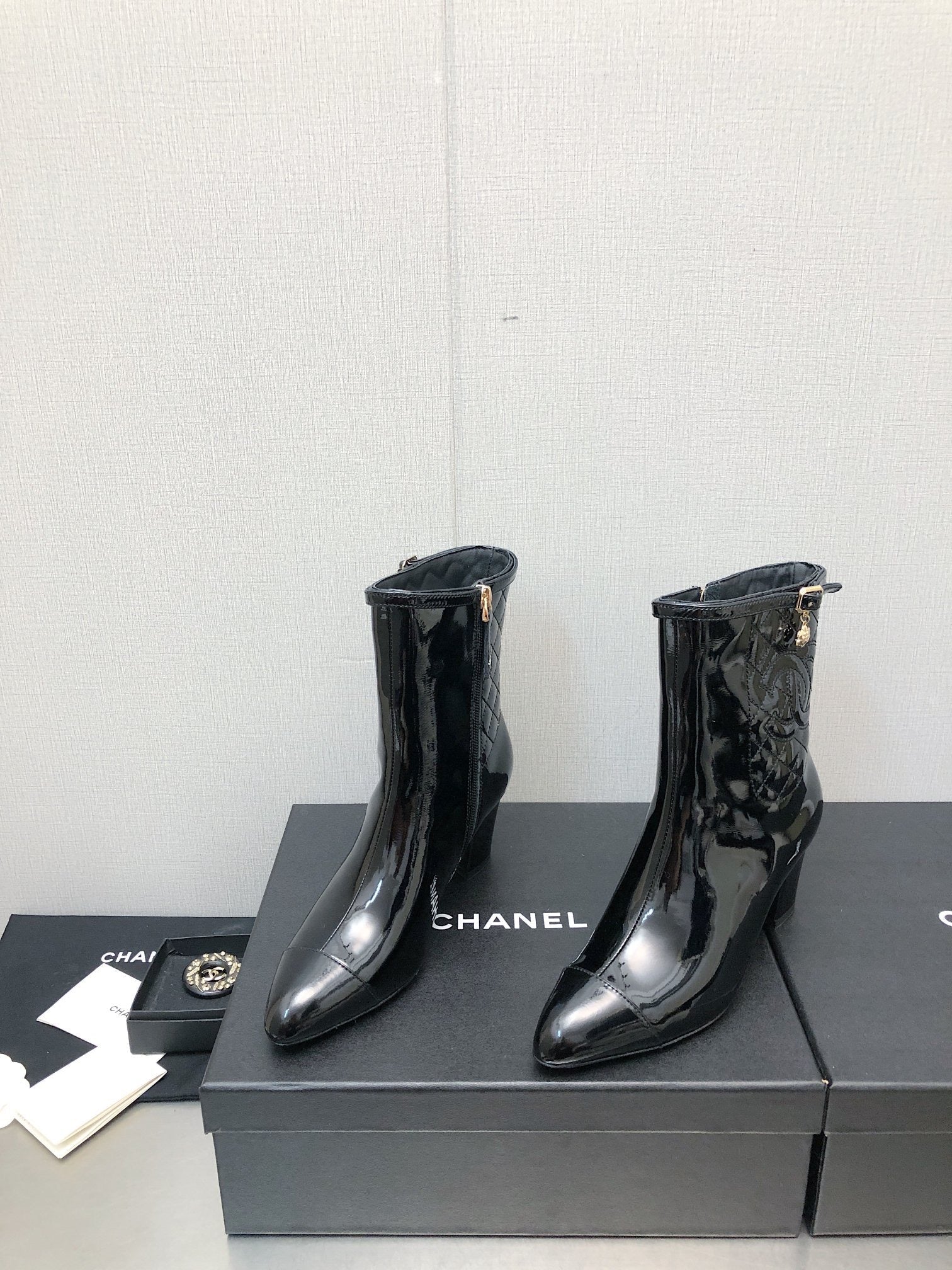 SE1205 CC Short Boots / Size4-10