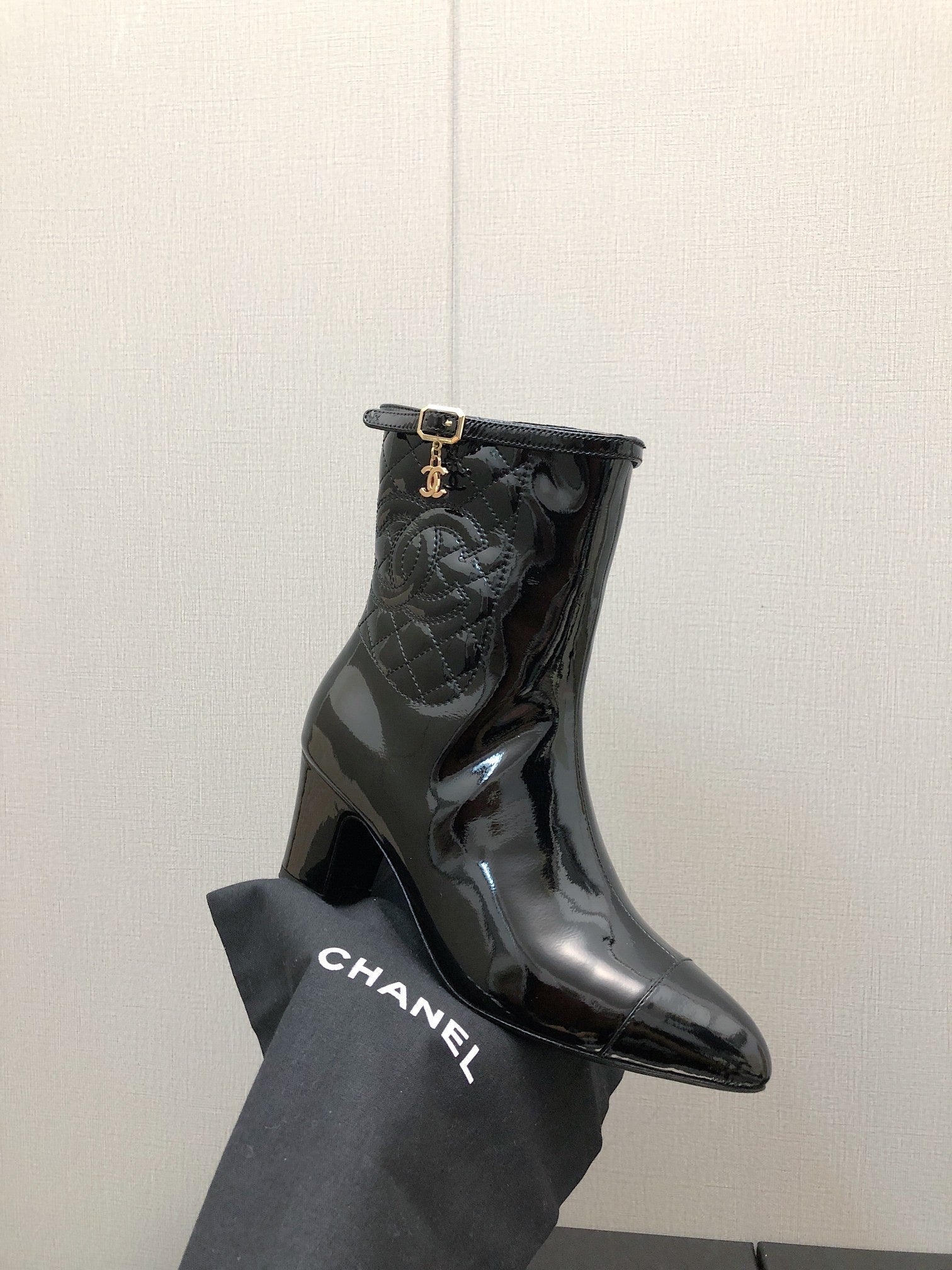 SE1205 CC Short Boots / Size4-10