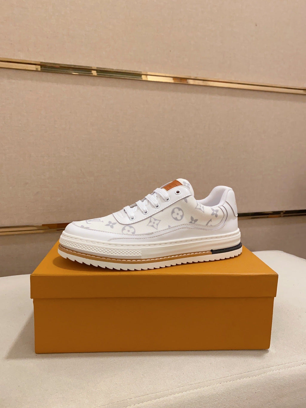 MSE079 LB Men's Sneakers / Size7-10