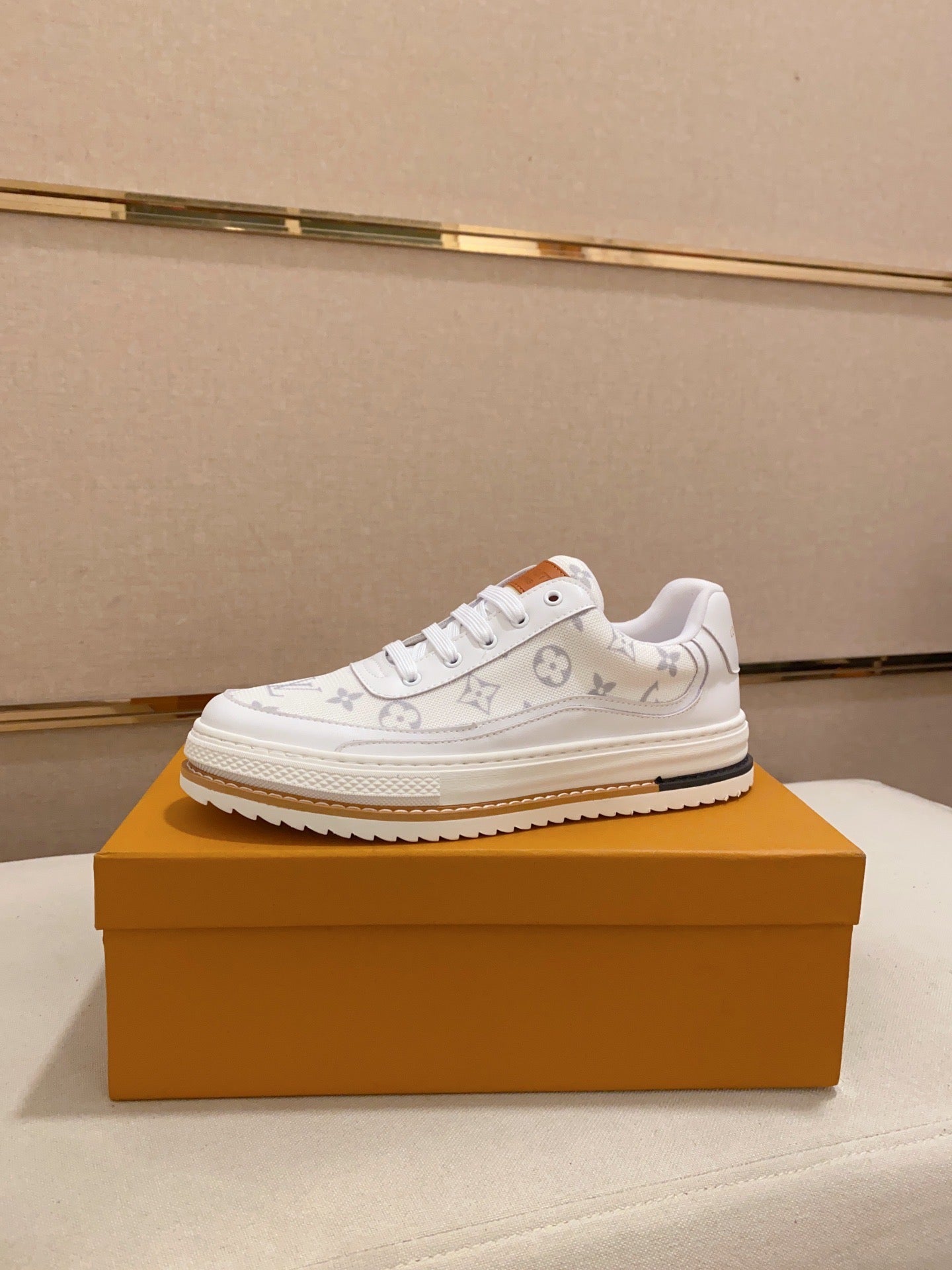 MSE079 LB Men's Sneakers / Size7-10